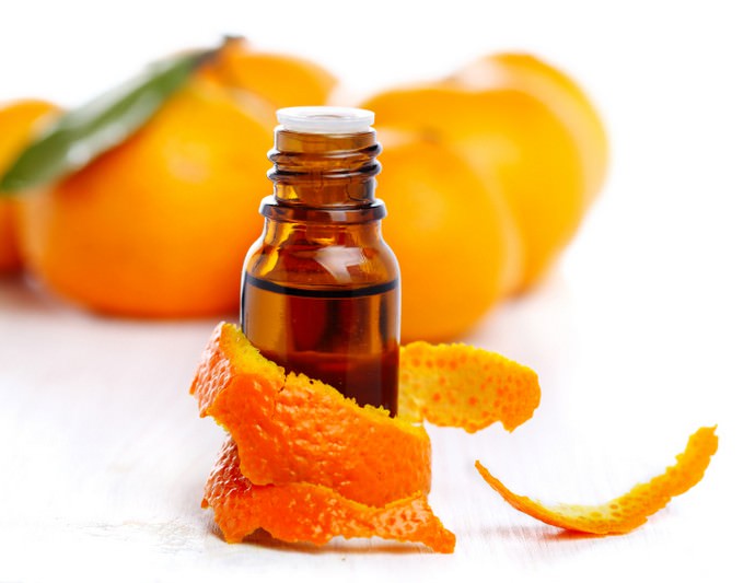 Масло горького апельсина широко используется в лечении и профилактике целлюлита
