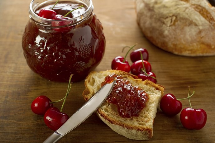 Для приготовления зимнего лакомства не потребуется желатина и других желирующих средств