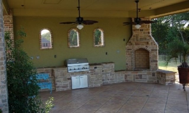 Площадка, на которую будет устанавливаться мебель, оборудование и аксессуары, должна быть прочной и ровной