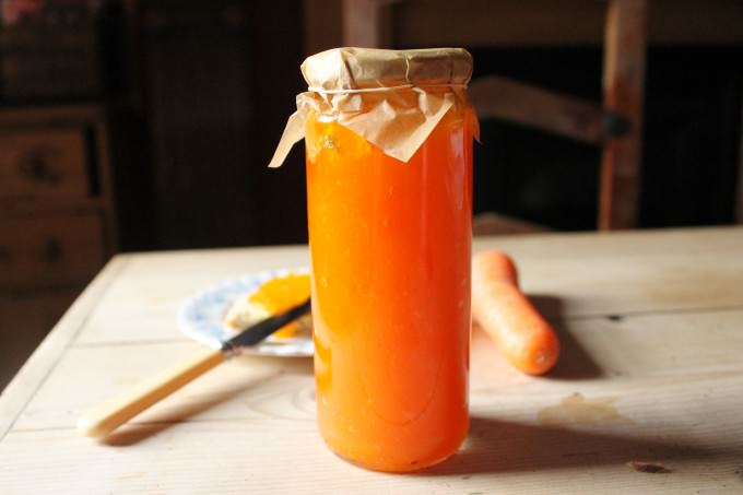 Варенье из моркови с корицей можно использовать как самостоятельный десерт и как начинку для пирогов