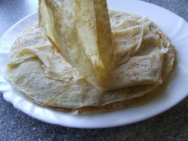 Блинчики на газированной воде смело можно выпекать в пост