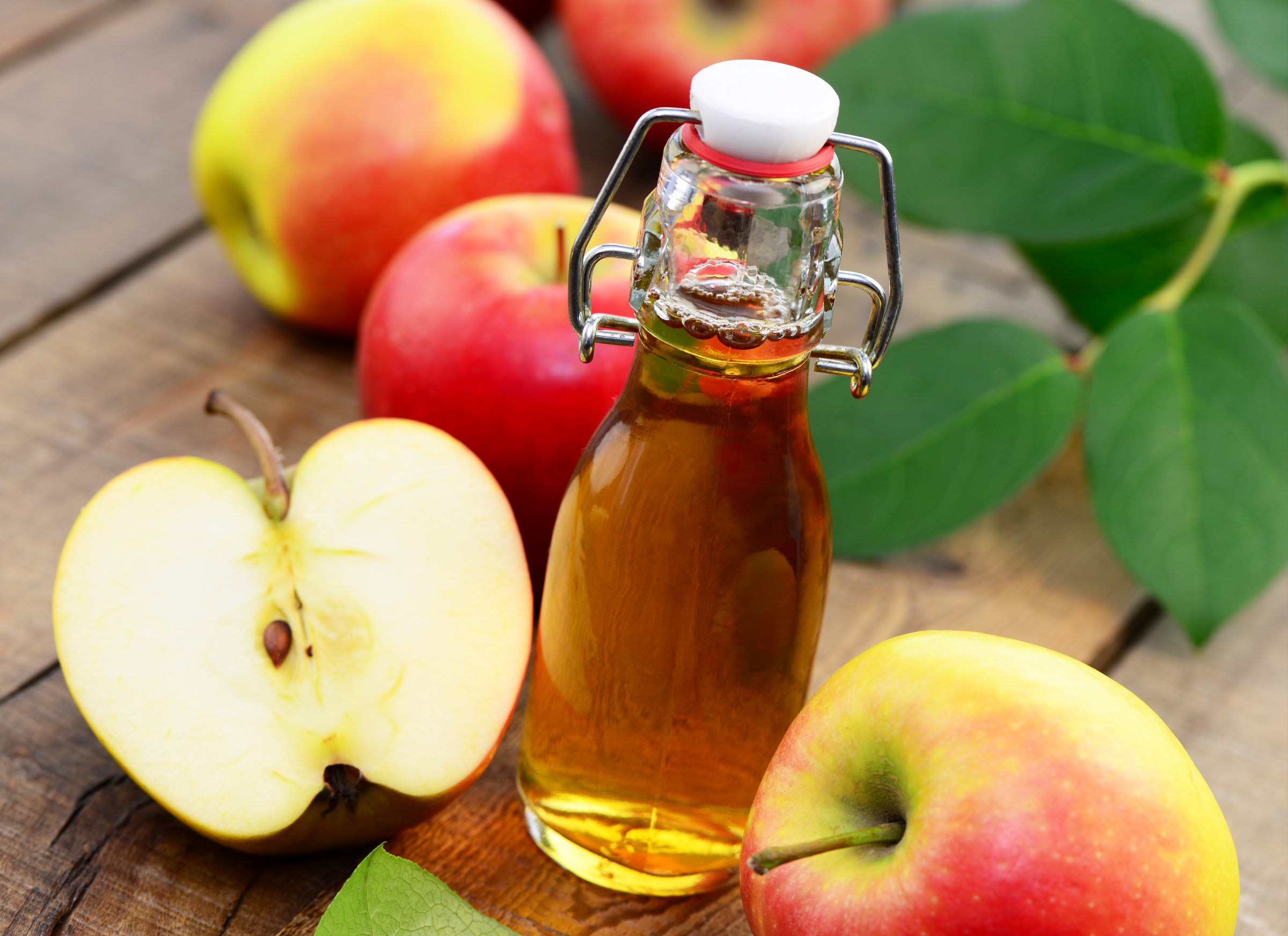 Яблочный уксус – это полностью натуральный продукт, дарованный самой природой