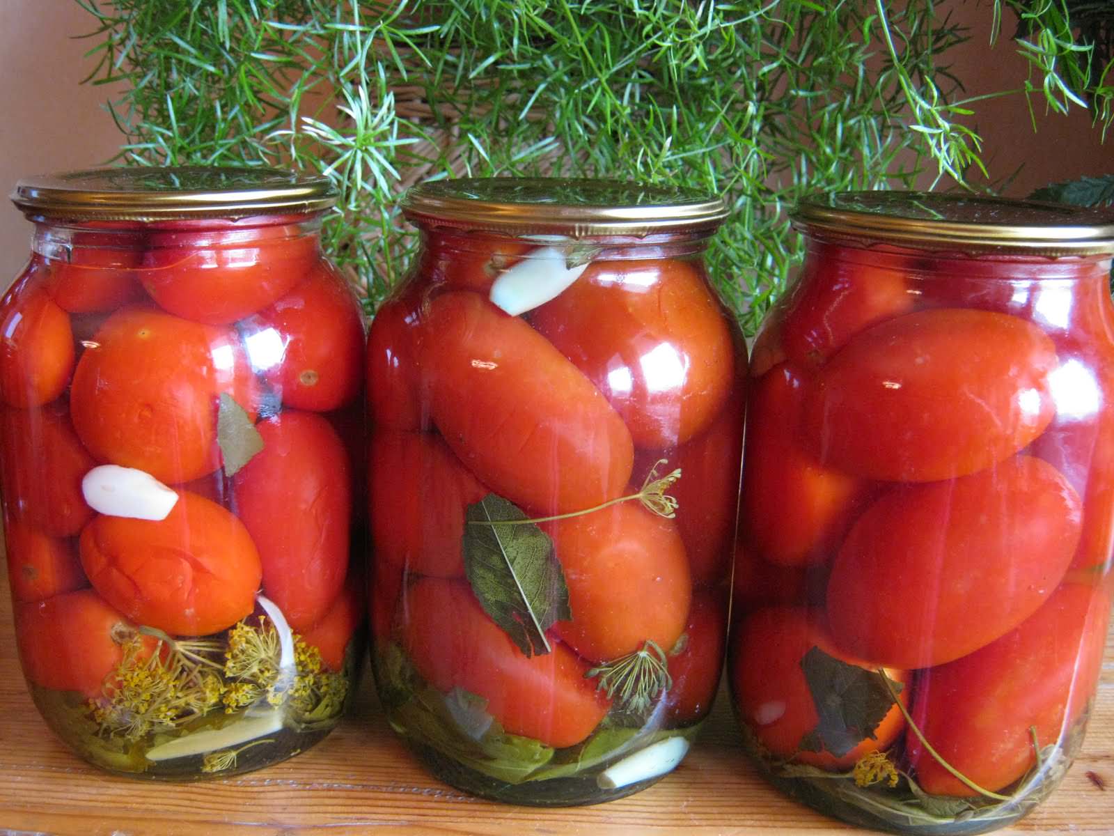 Приготовления помидор на зиму. Pomidori marinad. Консервированные томаты. Помидоры закатка. Помидоры на зиму.