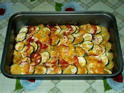 Запеканка с картошкой и кабачками – весьма легкое в приготовлении блюдо 