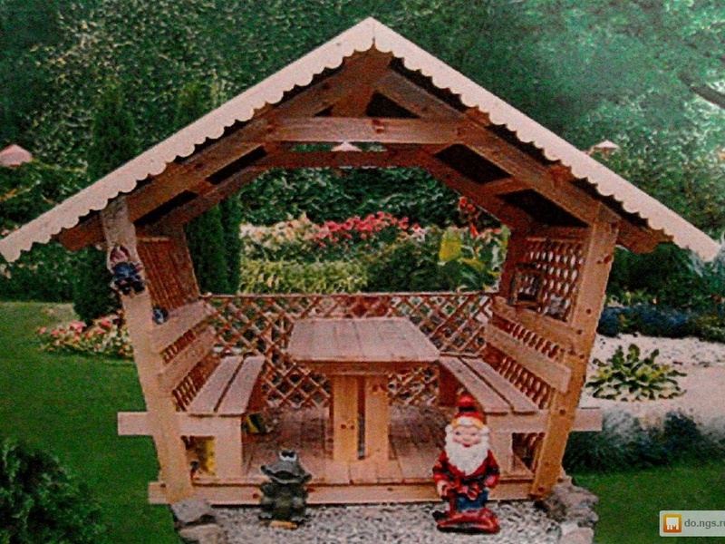 Открытая летняя беседка