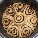 Пресная и сладкая выпечка в мультиварке – просто и быстро