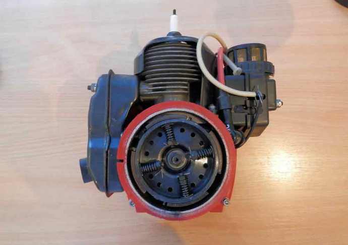 Быстрый перегрев и потеря мощности двигателя наблюдаются при бедной рабочей смеси, неотрегулированном карбюраторе и не приработанном двигателе