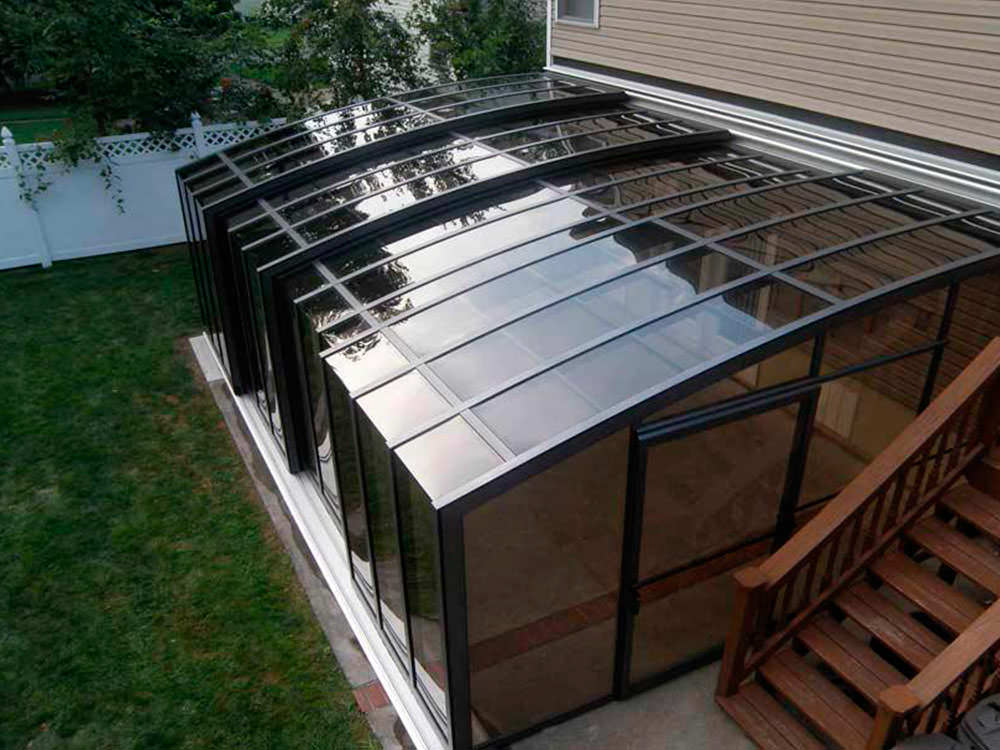 Выбираем сотовый поликарбонат для теплиц на даче