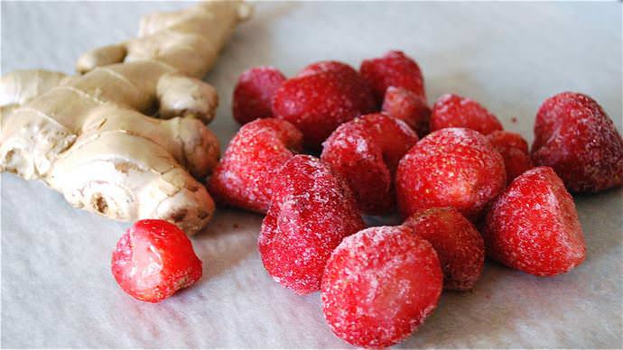Замороженная клубника радует своим неповторимым вкусом и ароматом круглый год